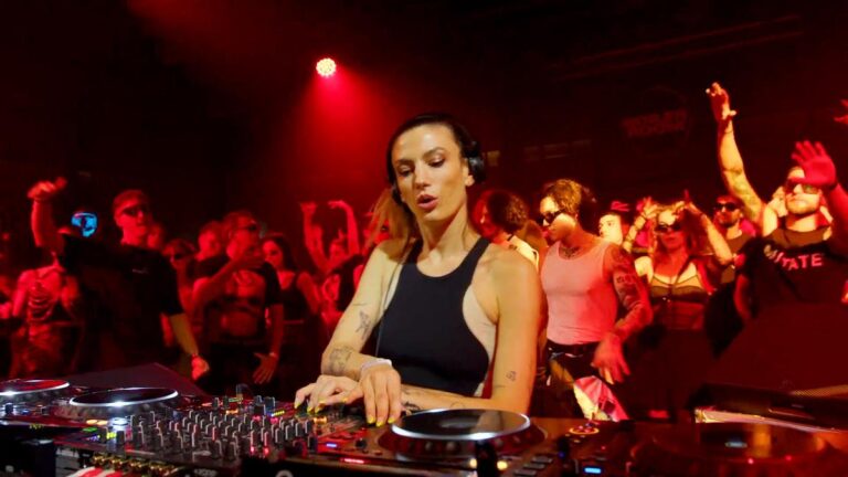 Lee Ann Roberts - ticket sales - FunOut Mallorca